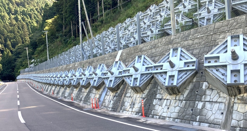 アンカー工事完成